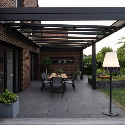 terrassendach-serie-t-flachdach-unterglasmarkise-ledstripes-05-medium1024