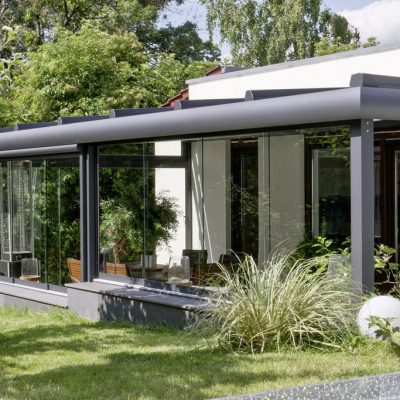 terrassendach-serie-veranda-glasschiebetuer-zipstore-spotlights-03-medium1024
